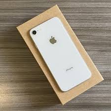 Apple iPhone 8 – 64GB – Silver (Grade A)